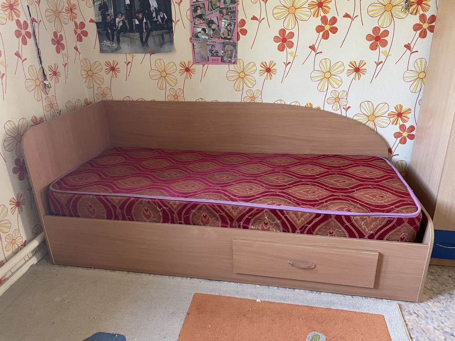 Кровать подростковая