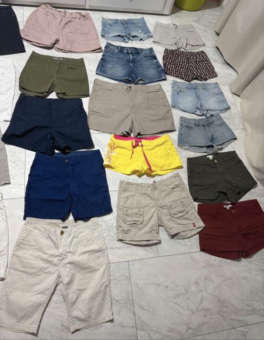 Lot 23 perechi pantaloni scurti dama