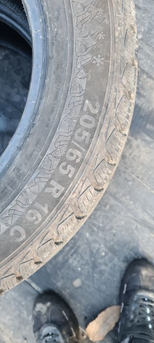 Гуми 205 65 16С семперит дот 22
