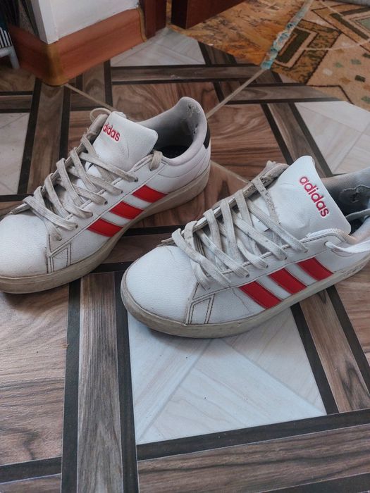 Адидас классика адеми