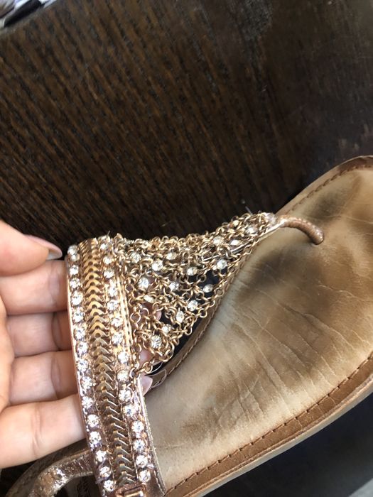 Дамски сандали с камъни