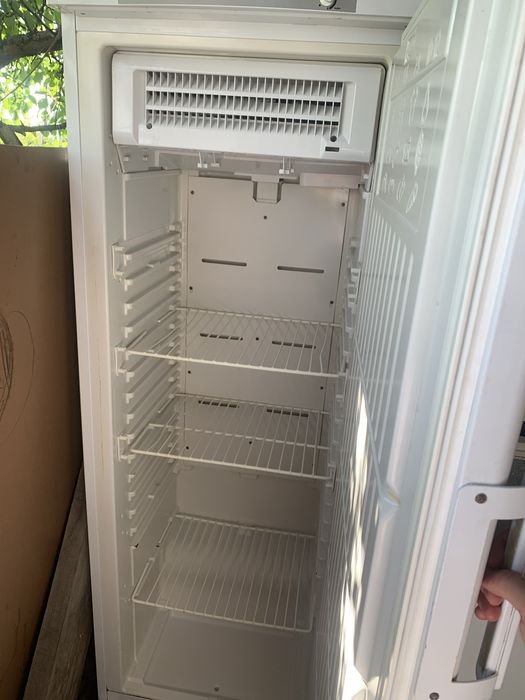 Продам морозильную камеру