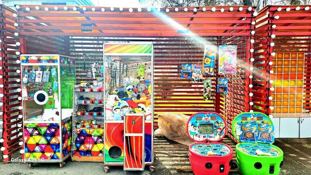 O'yingoh maydonchasi sotiladi, O'yin qurilmalari bilan birga