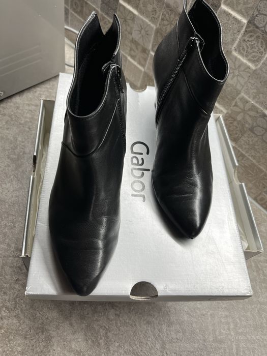 Ghete piele naturala neagra ,Gabor ,37