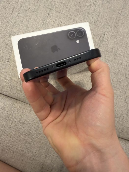 iphone 16 black 128gb baterie 100%, ca NOU