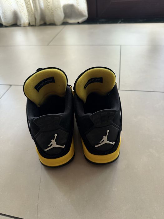 Jordan retro 4 yellow thunder marimea 41