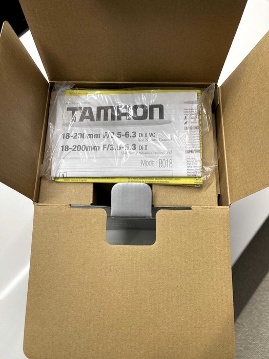 Tamron 18–200mm f/3.5–6.3 Di II VC – Obiectiv All-in-One pentru Canon