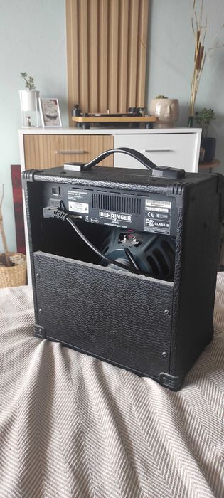 Кубе Behringer V-AMPIRE LX110