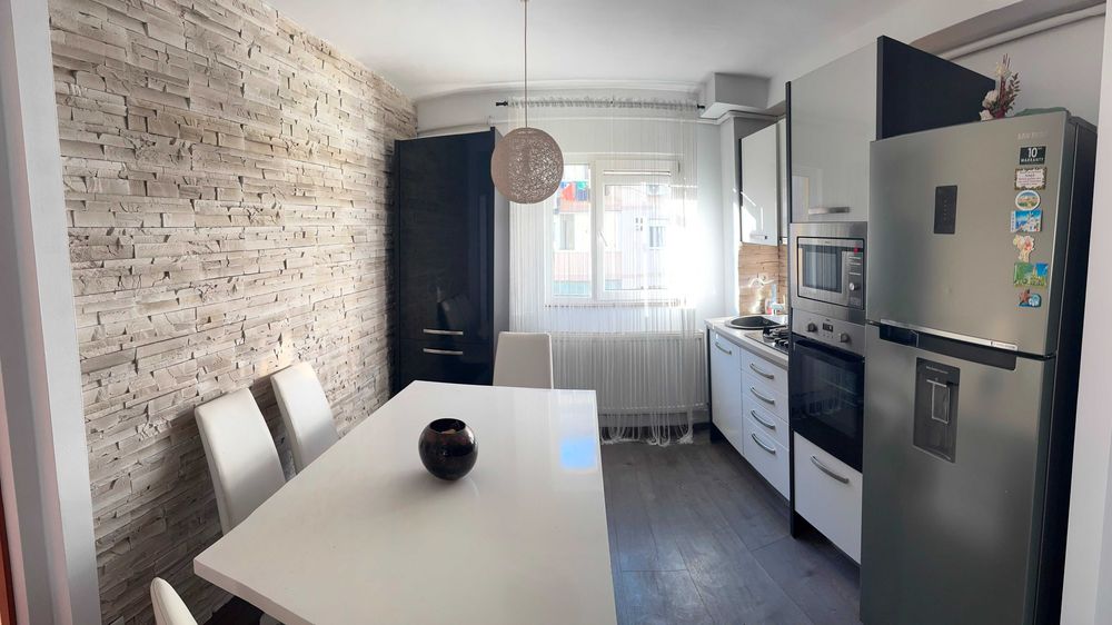 Vând apartament 2 camere 68 mp – Micro 3, Lugoj – 72.000€