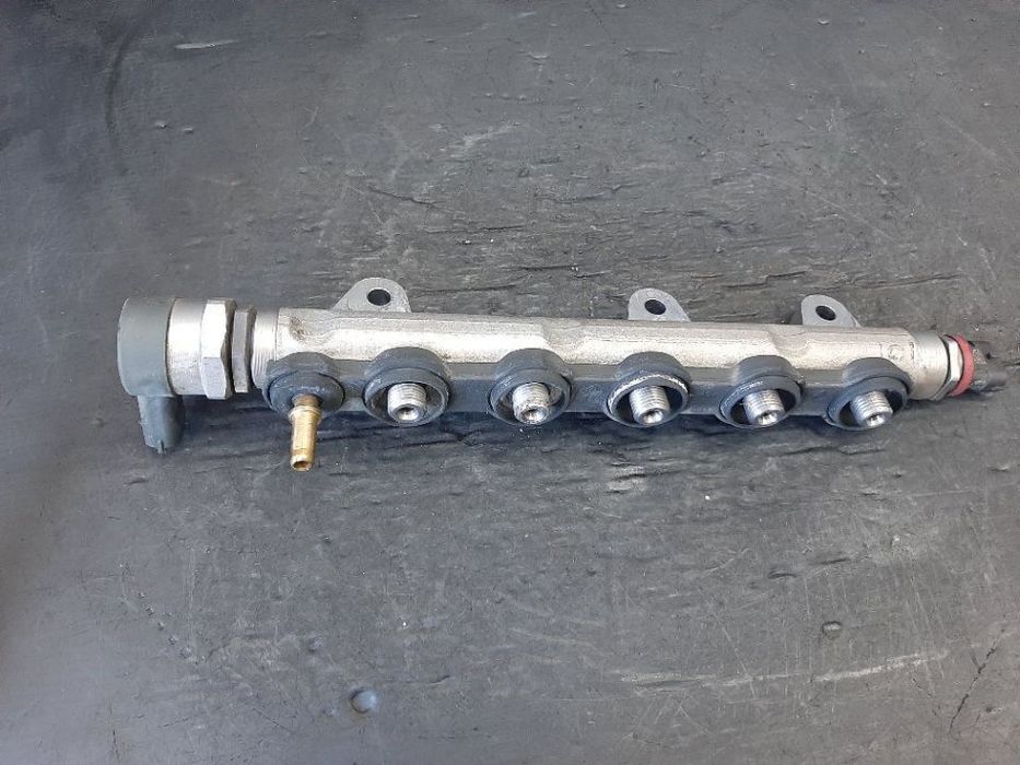 rampa injectoare 2.0 dci  nissan x-trail qashqai 0445214155 8200842432 h8200610223
