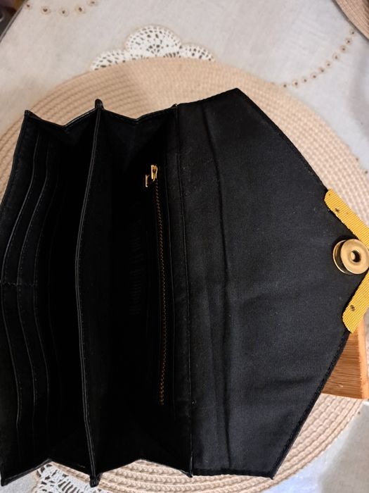 Дамско от естествена кожа протмонев