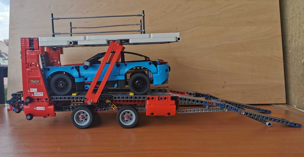 Lego Technic 42098 - Автовоз