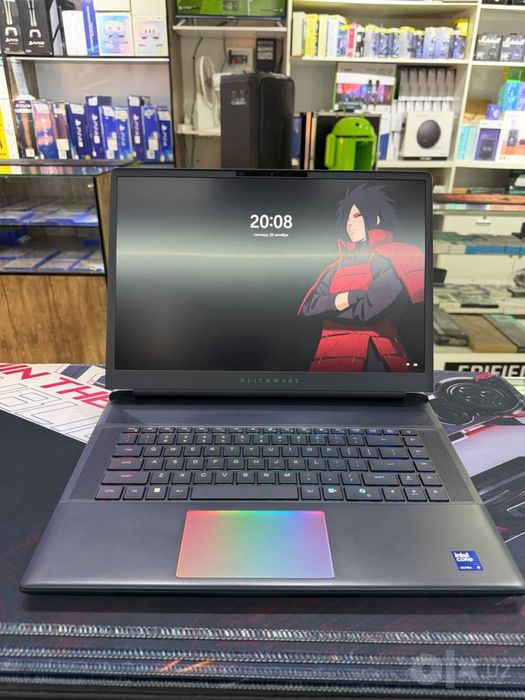 Alienware 16 Area-51. Rtx 5090 24gb Ozu 64gb Ssd 10 tb