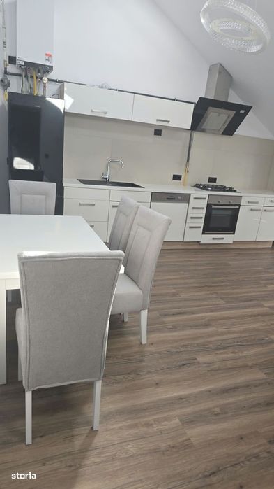 Chirie apartament 3 camere, zona Piața de Vechituri