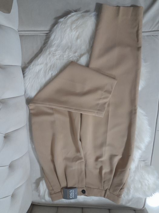 Pantaloni bej maro wide leg baloon cu pliuri în talie mărimea S Zara