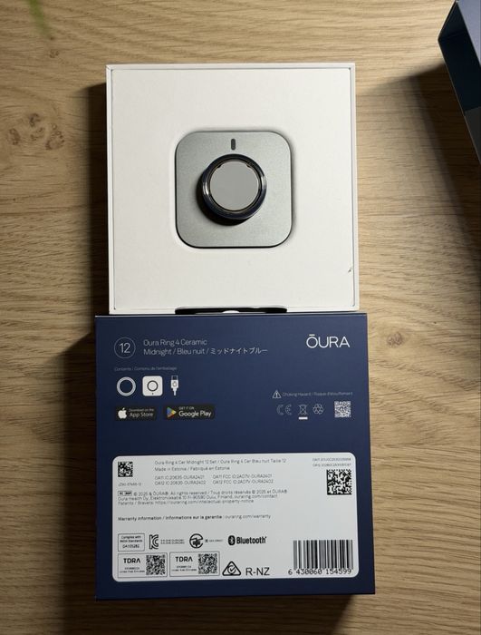 Oura Ring 4 Ceramic, size 12