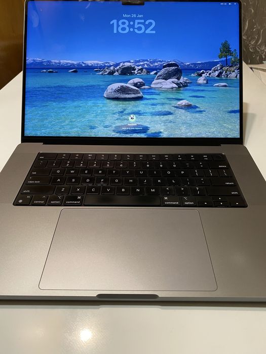 Macbook Pro 16” - M1 Max 32GB/512GB