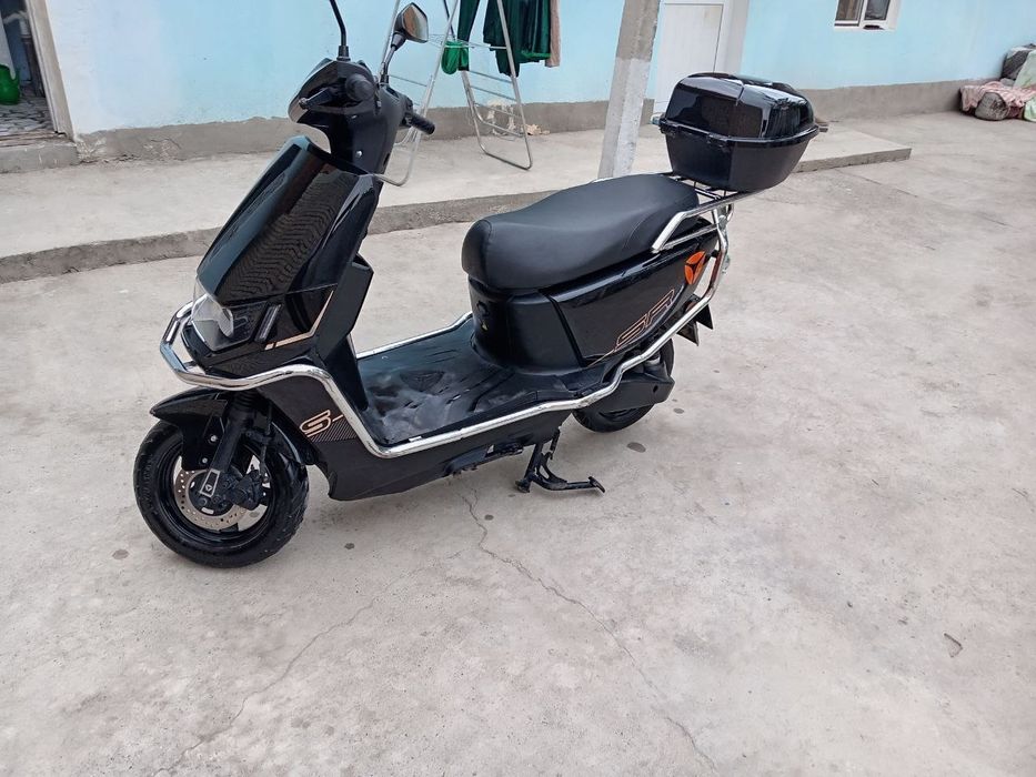 Elektro skuter sotiladi xolati a'lo 500