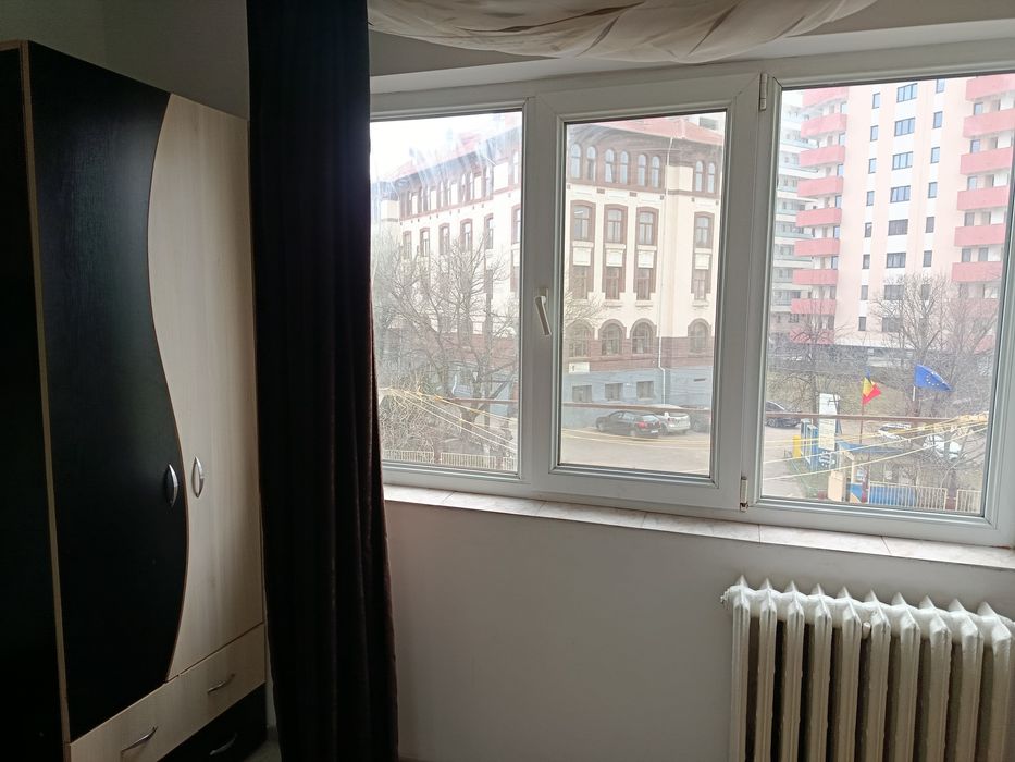 Minigarsonieră piața Nicolina