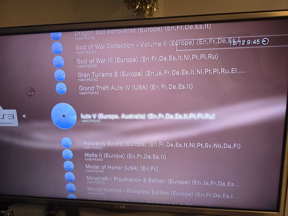 Playstation 3 Slim (PS3), 320GB. 2 Controllere, Modat HEN