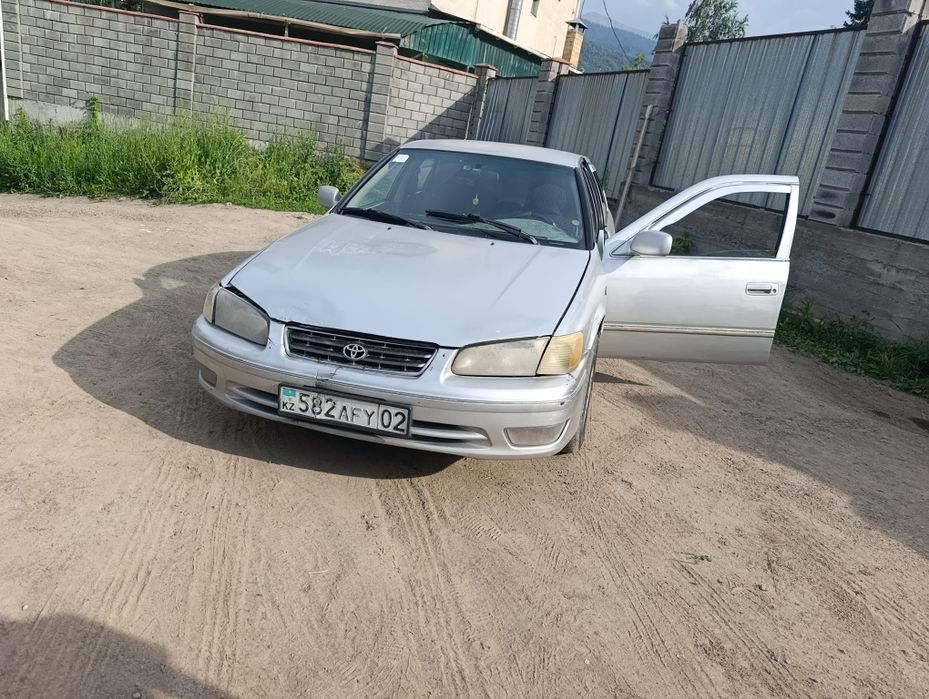 Toyota camry 25 сатылады