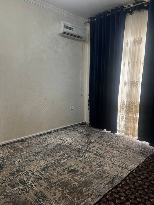 Movorada Dom sotiladi srochni 2 xonali