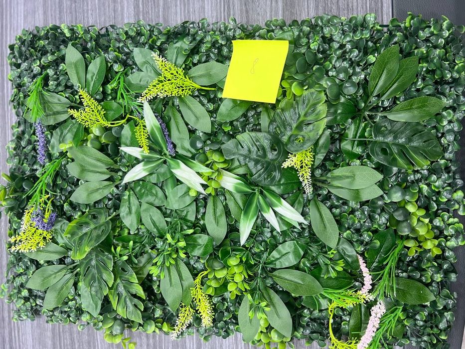 Bir yigit qora paypoqdagi oriq qogirchoqni qopol ravishda sikadi