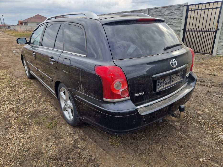 Dezmembrez Toyota Avensis T25 2.2 Dcat 177 cp