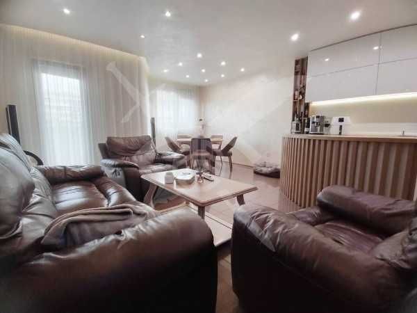 Тристаен апартамент със самостоятелен гараж в центъра на Бургас 86665