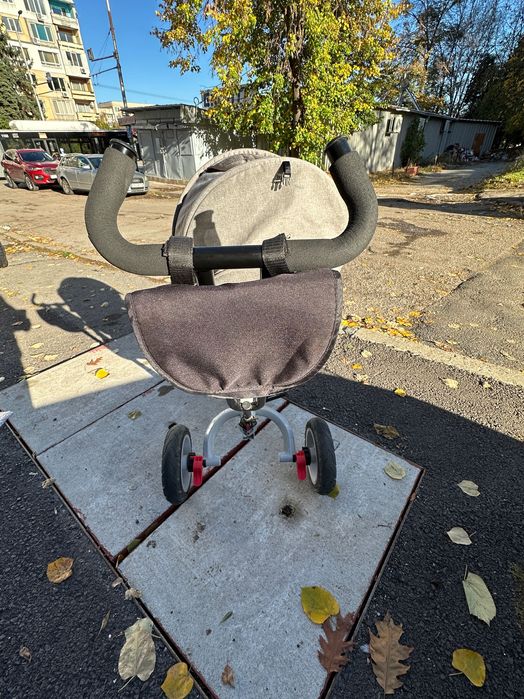 . Здравейте продавам две триколки