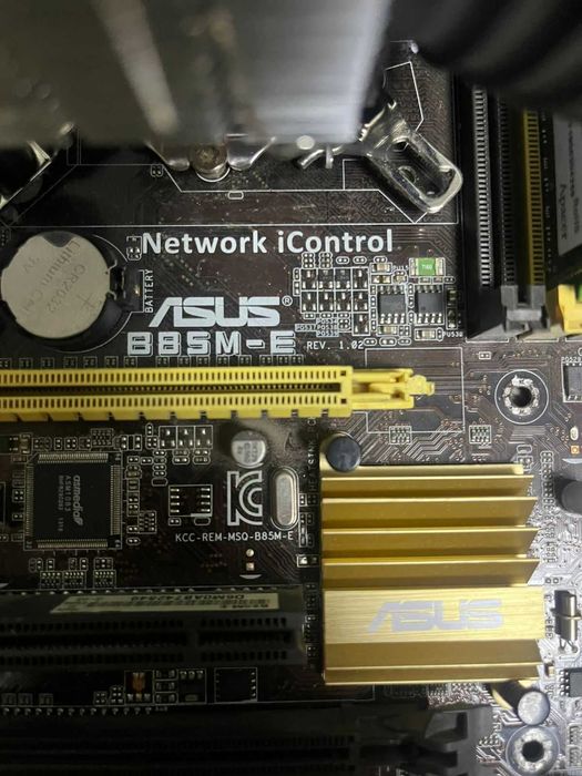 материнская плата в сборе