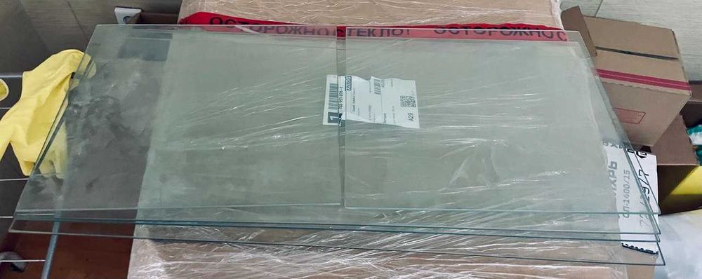 Стекло б/у, прозрачное, качественное, толстое, края обработаны, торг