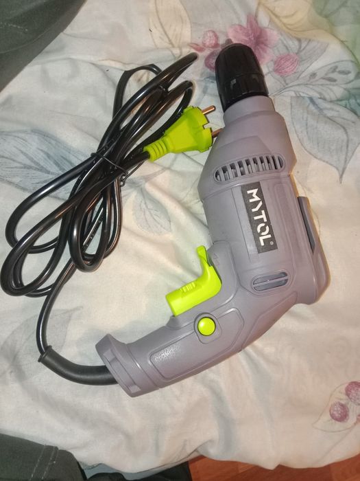 Электро дрель MT10207C