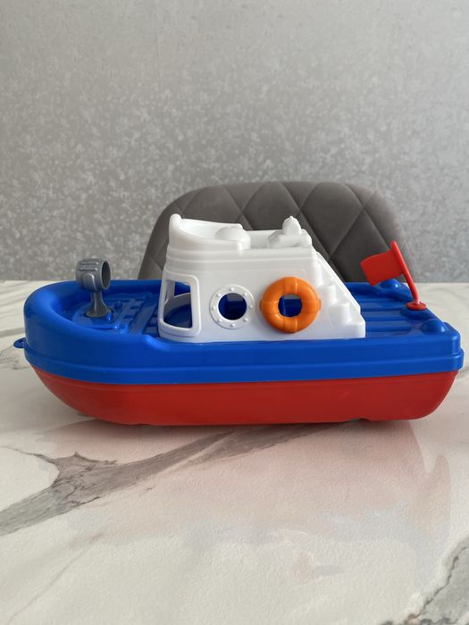 Продам кораблик игрушка