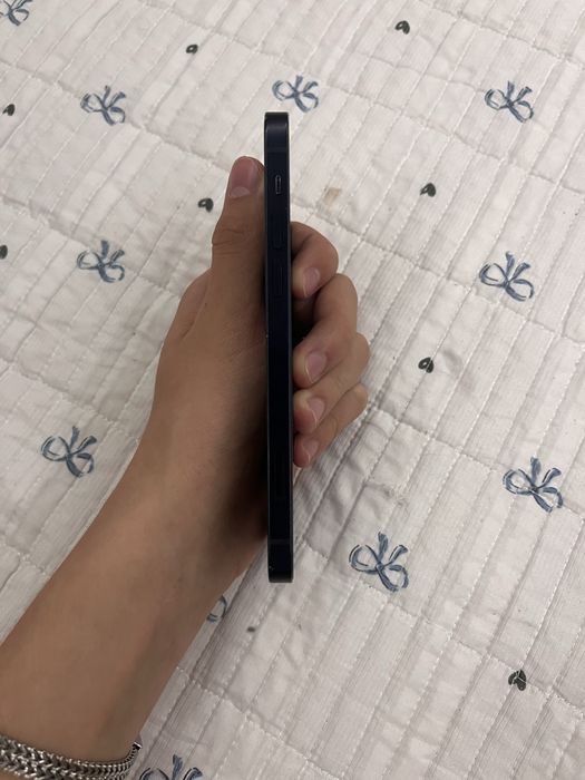 Продам Iphone 12 128gb