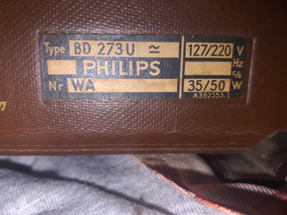 Aparat de radio vechi, de colectie Philips, Philetta