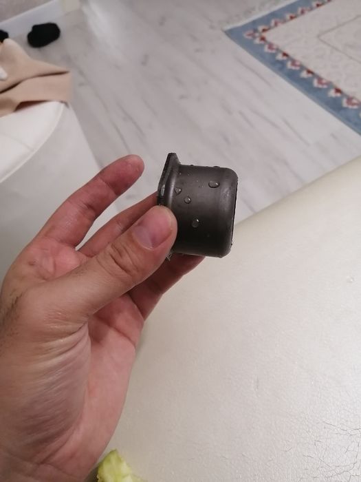 Продам оригинал втулка кардана на Е34