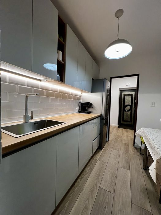 Apartament 3 Camere Etaj 1 Proprietar Zona de sus