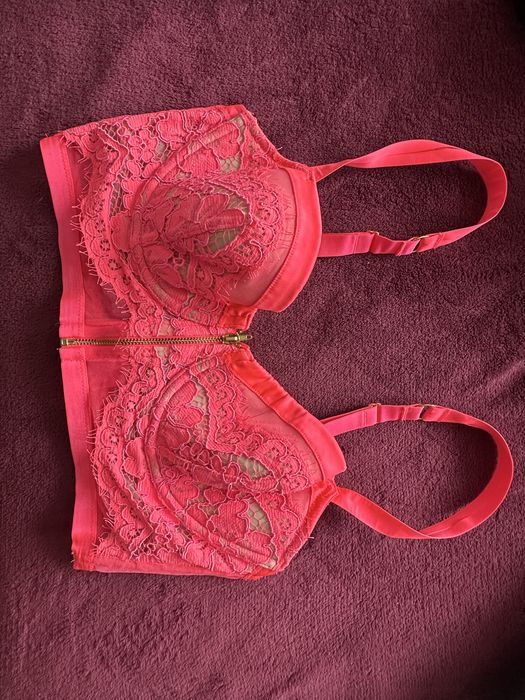Бюстие Victoria secret