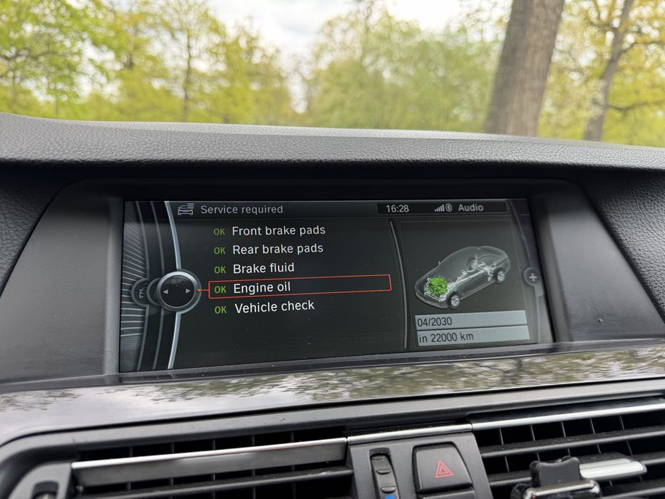 BMW Seria 5 F10 520D automat