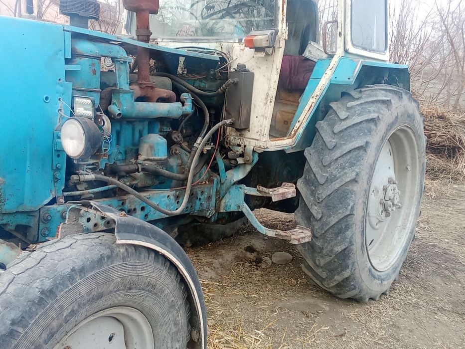 Yumz traktor sotilad