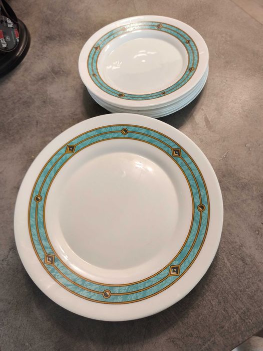 Продавам комплект от 12 чинии Harmonia