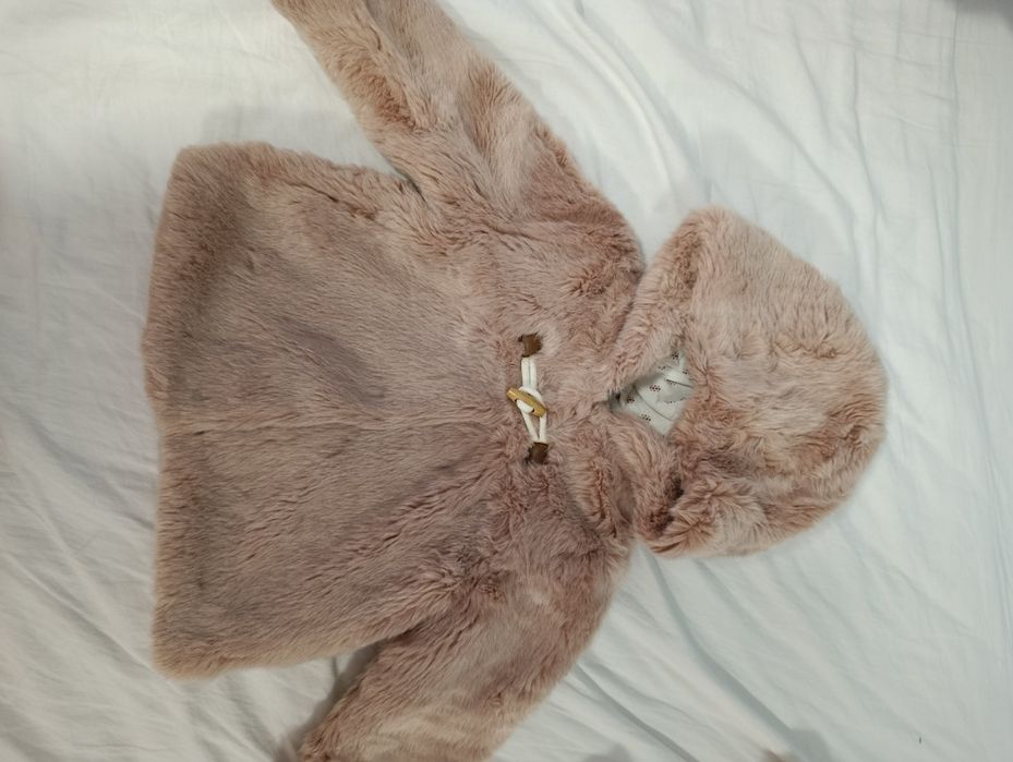 Пухено детско палтенце Zara