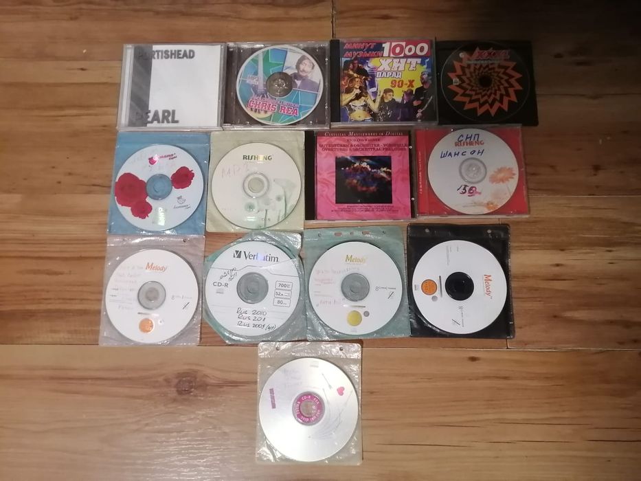 Продам  DVD проигрыватель  Elenberq.