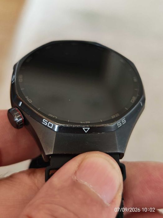 Huawei Watch GT 6 Pro –гаранция до 12.2027 г., 4 каишки + 4 стъкла в комплекта