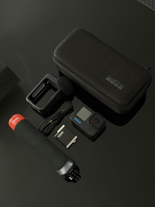 GoPro Hero 11 Black + Media Mod + Handler