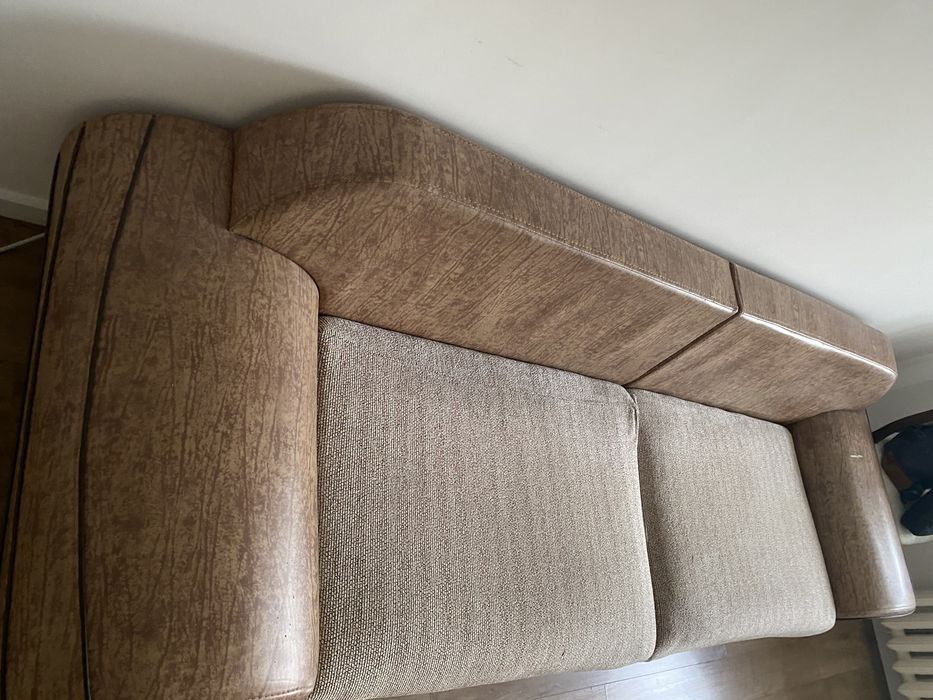 Продам диван в хорошем состоянии