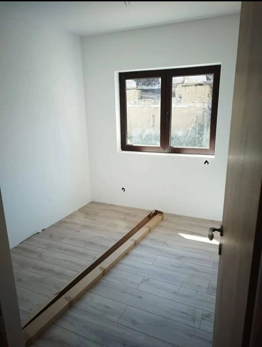 Casute pe structura metalica