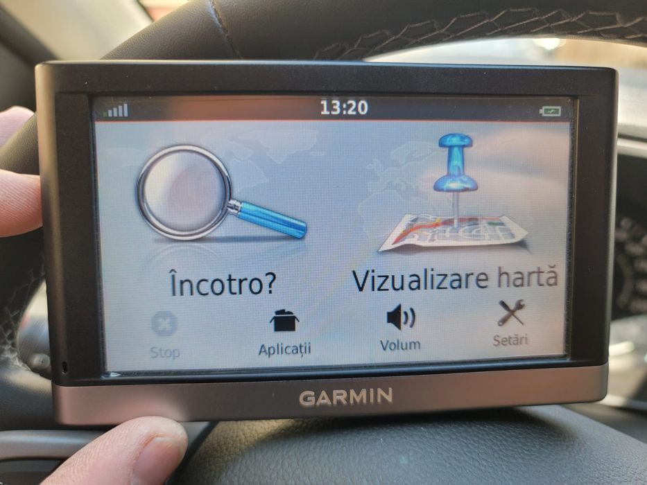 GPS Garmin nüvi® 2597LMT husa si ventuza