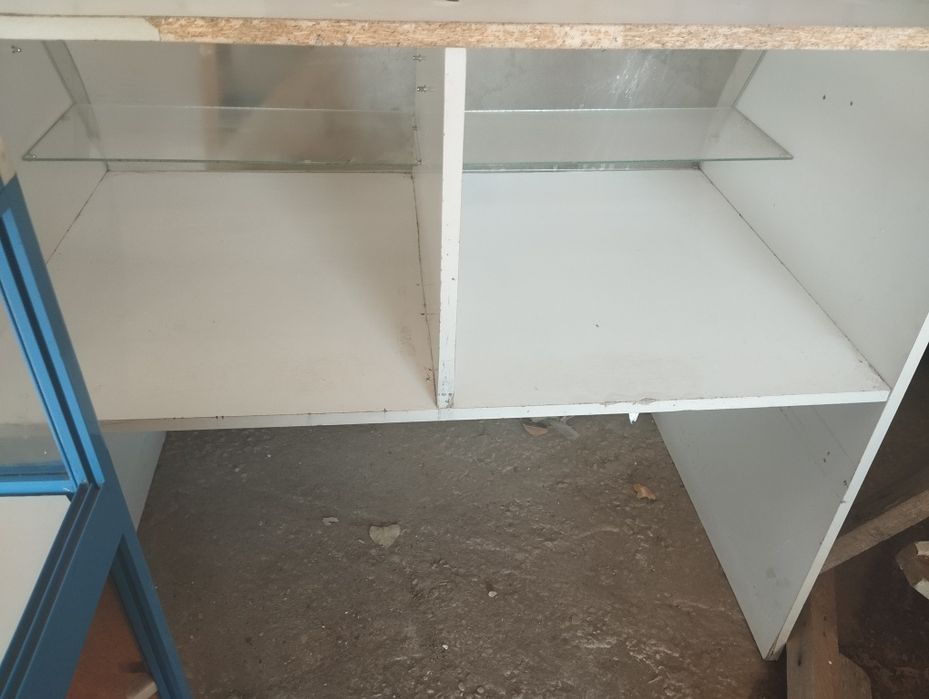 Продаем витрину для магазина